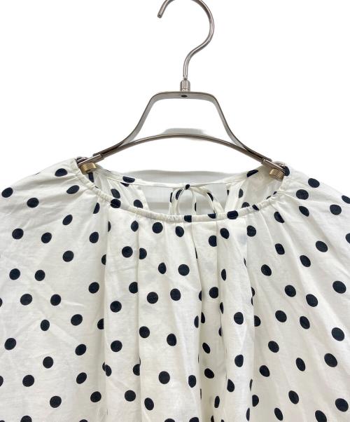 BALLSEY（ボールジィ）BALLSEY (ボールジィ) ドットプリントランタンスリーブブラウス ホワイト×ブラック サイズ:Mの古着・服飾アイテム
