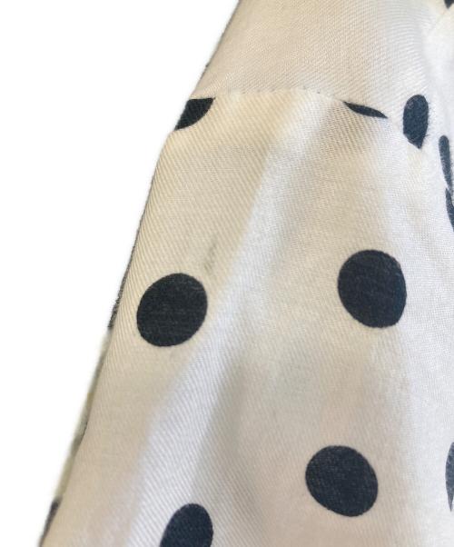 BALLSEY（ボールジィ）BALLSEY (ボールジィ) ドットプリントランタンスリーブブラウス ホワイト×ブラック サイズ:Mの古着・服飾アイテム