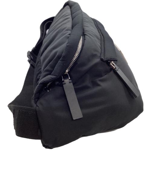 MARNI（マルニ）MARNI (マルニ) ロゴパッチ パフ ラージ ショルダー ベルトバッグ ブラックの古着・服飾アイテム
