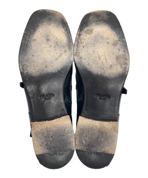 PRADA（プラダ）PRADA (プラダ) クロスベルトショートブーツ7 ブラック×レッド サイズ:27cmの古着・服飾アイテム