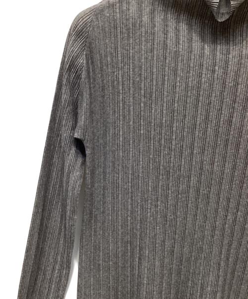 PLEATS PLEASE（プリーツプリーズ）PLEATS PLEASE (プリーツプリーズ) タートルネックプリーツカットソー グレー サイズ:3の古着・服飾アイテム