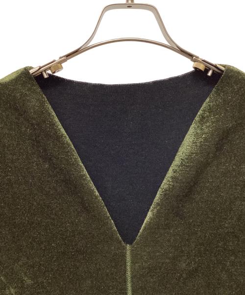 Mame Kurogouchi（マメクロゴウチ）Mame Kurogouchi (マメクロゴウチ) V-Neck Velour Knit Dress カーキ サイズ:2の古着・服飾アイテム