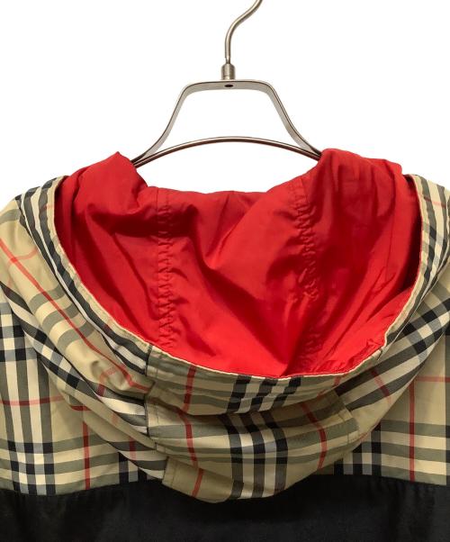 BURBERRY（バーバリー）BURBERRY (バーバリー) リバーシブルマウンテンパーカー ベージュ サイズ:Mの古着・服飾アイテム