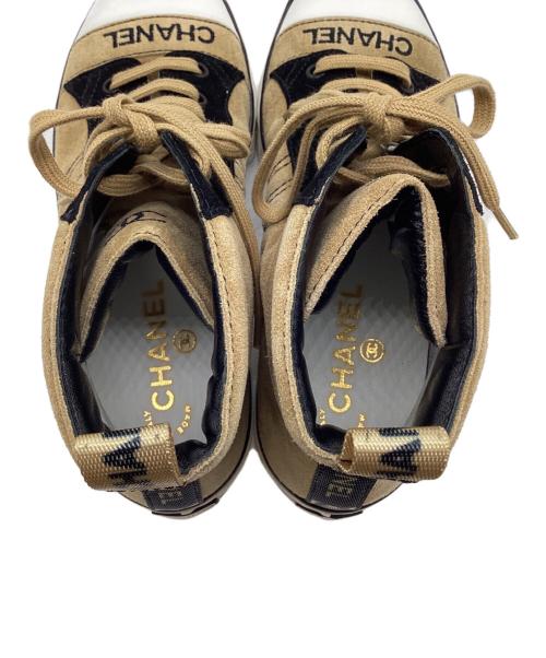 CHANEL（シャネル）CHANEL (シャネル) ハイカットスニーカー ブラウン サイズ:37の古着・服飾アイテム
