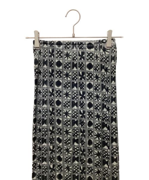 PLEATS PLEASE（プリーツプリーズ）PLEATS PLEASE (プリーツプリーズ) プリーツスカート ブラック×グレー サイズ:3の古着・服飾アイテム