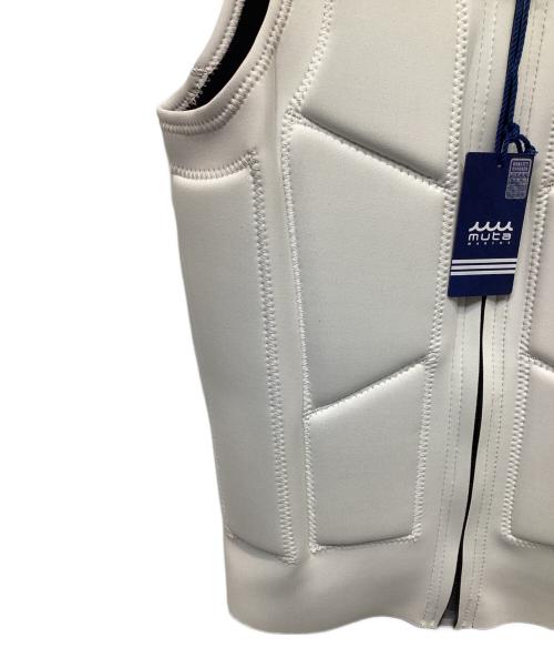 muta MARINE（ムータマリン）muta MARINE (ムータマリン) フロートジャケット ホワイト サイズ:Lの古着・服飾アイテム