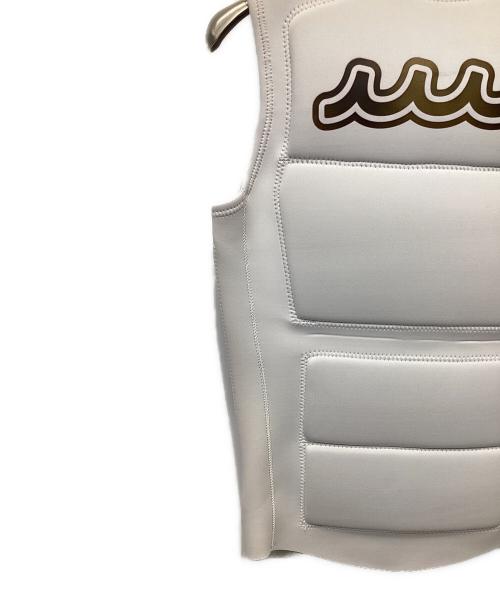 muta MARINE（ムータマリン）muta MARINE (ムータマリン) フロートジャケット ホワイト サイズ:Lの古着・服飾アイテム