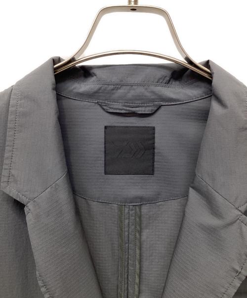 DAIWA PIER39（ダイワ ピア39）DAIWA PIER39 (ダイワ ピア39) TECH TRAVEL 2B JACKE グレー サイズ:Lの古着・服飾アイテム