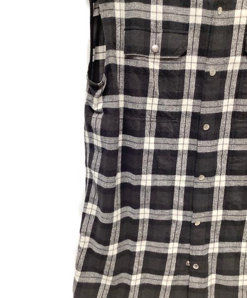 RICK OWENS（リックオウエンス）RICK OWENS (リックオウエンス) ノースリーブシャツ ブラック×ホワイト サイズ:50の古着・服飾アイテム