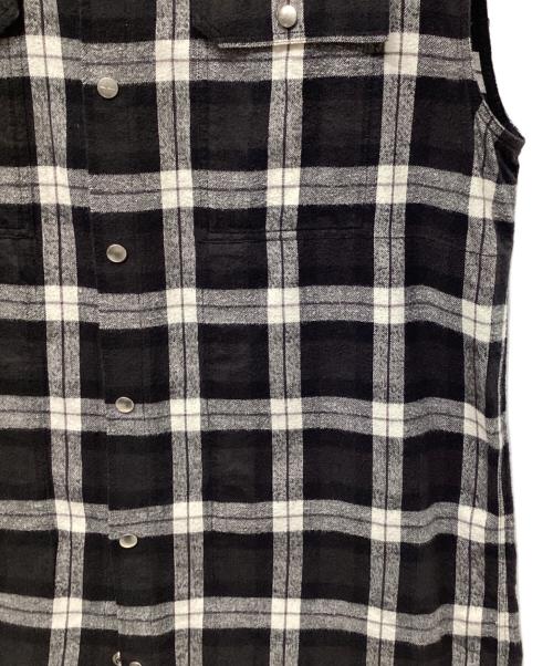 RICK OWENS（リックオウエンス）RICK OWENS (リックオウエンス) ノースリーブシャツ ブラック×ホワイト サイズ:50の古着・服飾アイテム
