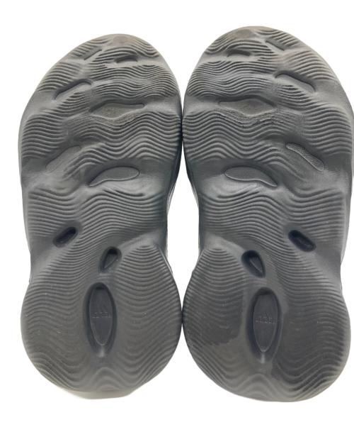 adidas（アディダス）adidas (アディダス) YEEZY Foam Runne ブラック サイズ:26.5ｃｍの古着・服飾アイテム
