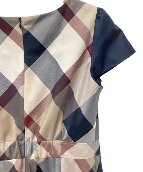 BLUE LABEL CRESTBRIDGE（ブルーレーベルクレストブリッジ）BLUE LABEL CRESTBRIDGE (ブルーレーベルクレストブリッジ) チェックライトクロッシングツイル切替ドレス半袖ワンピース ネイビー サイズ:38の古着・服飾アイテム