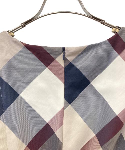 BLUE LABEL CRESTBRIDGE（ブルーレーベルクレストブリッジ）BLUE LABEL CRESTBRIDGE (ブルーレーベルクレストブリッジ) チェックライトクロッシングツイル切替ドレス半袖ワンピース ネイビー サイズ:38の古着・服飾アイテム