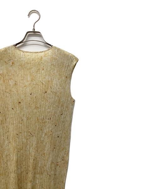 PLEATS PLEASE（プリーツプリーズ）PLEATS PLEASE (プリーツプリーズ) ノースリーブカットソー ベージュ サイズ:3の古着・服飾アイテム