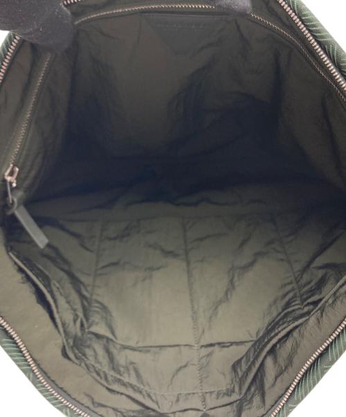 BOTTEGA VENETA（ボッテガベネタ）BOTTEGA VENETA (ボッテガ・ヴェネタ) クラッチバッグ グリーンの古着・服飾アイテム