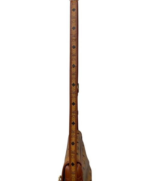 MCM（エムシーエム）MCM (エムシーエム) ショルダーバッグ ブラウンの古着・服飾アイテム