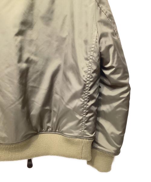 1piu1uguale3（ウノピュウノウグァーレトレ）1piu1uguale3 (ウノピュウノウグァーレトレ) ミリタリーボンバージャケット オリーブ サイズ:Ⅳの古着・服飾アイテム
