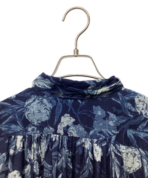 45R（フォーティファイブ・アール）45R (フォーティファイブ・アール) 長袖ワンピース　甘平ホウセンカプリントくしゅくしゅドレス ネイビー サイズ:Freeの古着・服飾アイテム