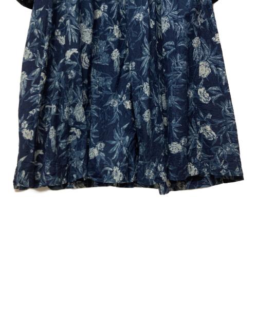 45R（フォーティファイブ・アール）45R (フォーティファイブ・アール) 長袖ワンピース　甘平ホウセンカプリントくしゅくしゅドレス ネイビー サイズ:Freeの古着・服飾アイテム