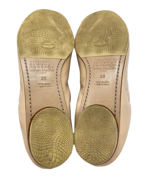 Maison Margiela（メゾンマルジェラ）Maison Margiela (メゾンマルジェラ) Kiki Ruched Flats 4ステッチ フラットシューズ ベージュ サイズ:36の古着・服飾アイテム