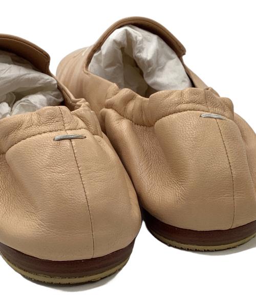 Maison Margiela（メゾンマルジェラ）Maison Margiela (メゾンマルジェラ) Kiki Ruched Flats 4ステッチ フラットシューズ ベージュ サイズ:36の古着・服飾アイテム