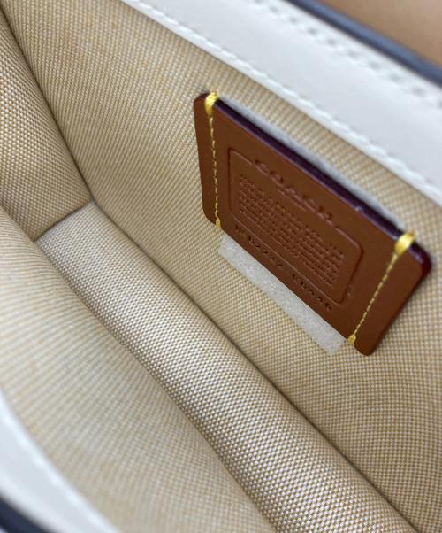 COACH（コーチ）COACH (コーチ) ミニショルダーバッグ ホワイト×ブラウンの古着・服飾アイテム