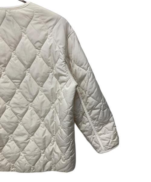 23区（ニジュウサンク）23区 (ニジュウサンク) 中綿 パディング アウター ホワイト サイズ:38の古着・服飾アイテム