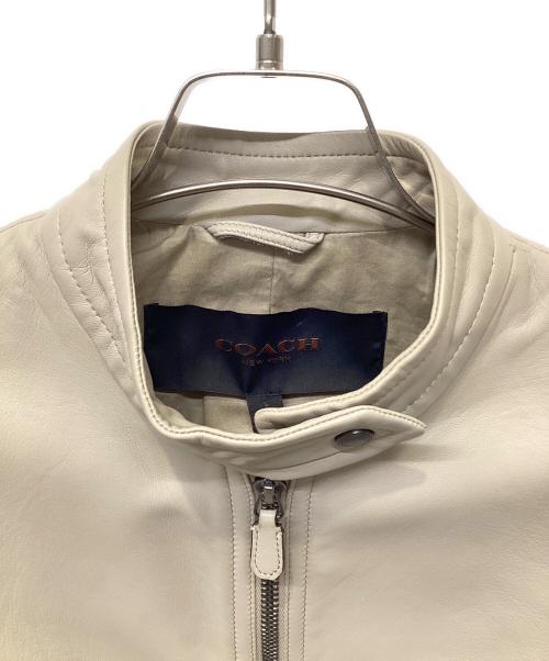 COACH（コーチ）COACH (コーチ) ラムレザージャケット ベージュ サイズ:Sの古着・服飾アイテム