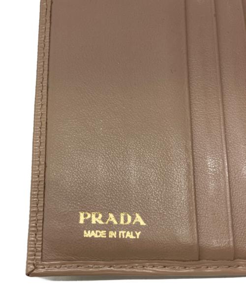 PRADA（プラダ）PRADA (プラダ) 3つ折り財布 ピンクの古着・服飾アイテム