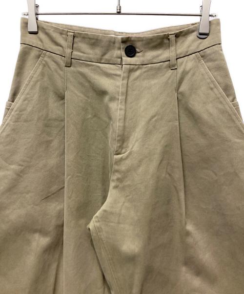 STUDIO NICHOLSON（スタジオ ニコルソン）STUDIO NICHOLSON (スタジオ ニコルソン) タックチノパン ベージュ サイズ:xsの古着・服飾アイテム