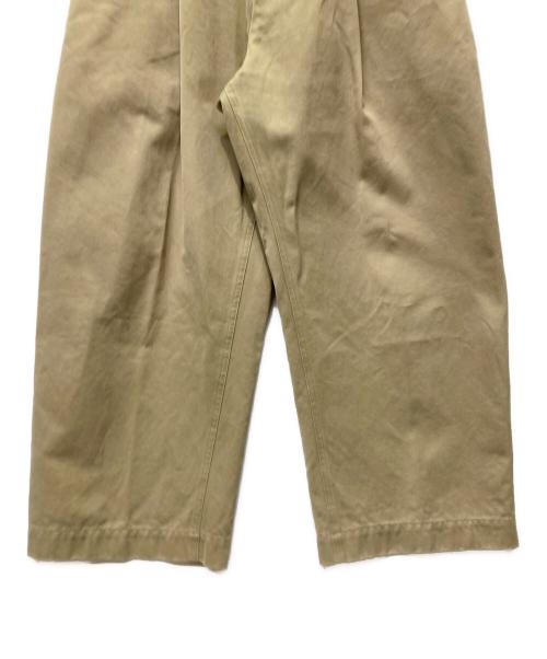 STUDIO NICHOLSON（スタジオ ニコルソン）STUDIO NICHOLSON (スタジオ ニコルソン) タックチノパン ベージュ サイズ:xsの古着・服飾アイテム