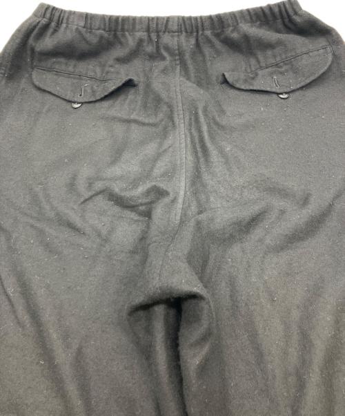 COMOLI（コモリ）COMOLI (コモリ) パンツ ブラック サイズ:2の古着・服飾アイテム