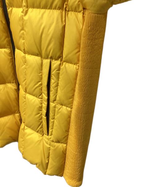 ARMANI COLLEZIONI（アルマーニ コレツィオーニ）ARMANI COLLEZIONI (アルマーニ コレツィオーニ) ダウンジャケット イエロー サイズ:54の古着・服飾アイテム