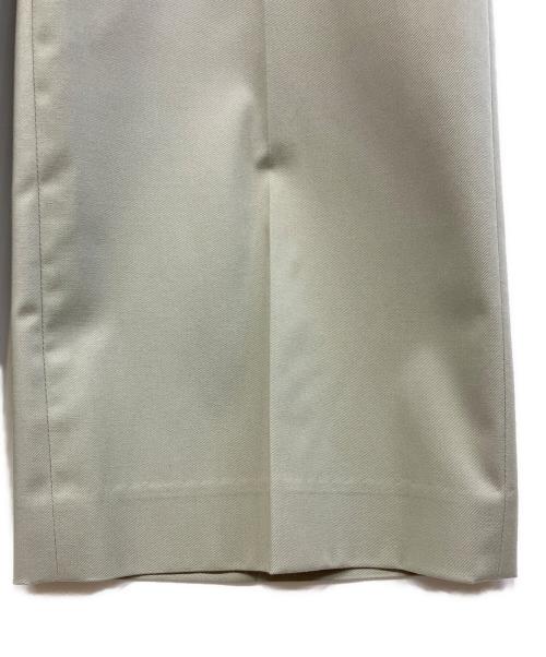 SHIPS（シップス）SHIPS (シップス) スラックス オリーブ サイズ:38 未使用品の古着・服飾アイテム