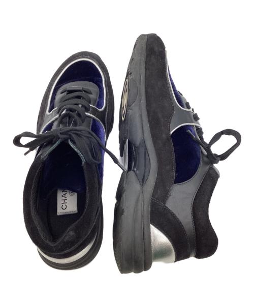 CHANEL（シャネル）CHANEL (シャネル) ローカットスニーカー ブラック×ネイビー サイズ:26cmの古着・服飾アイテム