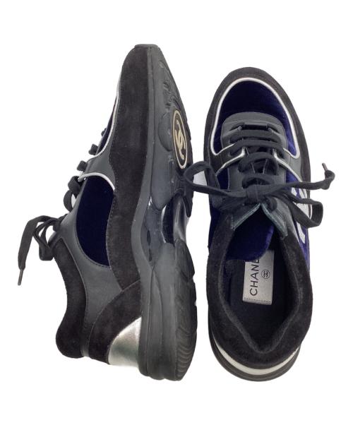 CHANEL（シャネル）CHANEL (シャネル) ローカットスニーカー ブラック×ネイビー サイズ:26cmの古着・服飾アイテム