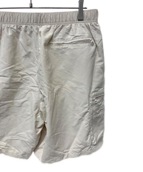 SUPREME（シュプリーム）Supreme (シュプリーム) ショートパンツ アイボリー サイズ:Ｍの古着・服飾アイテム