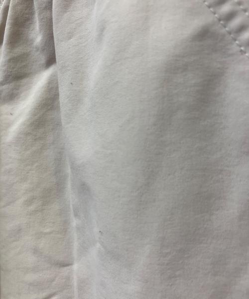 SUPREME（シュプリーム）Supreme (シュプリーム) ショートパンツ アイボリー サイズ:Ｍの古着・服飾アイテム