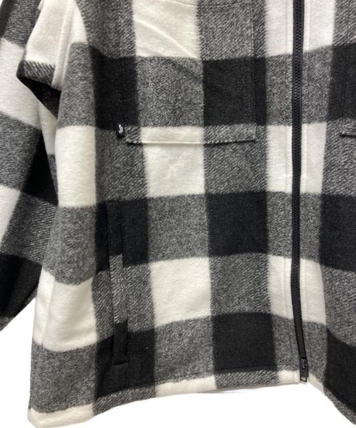 NIKE SB（ナイキエスビー）NIKE SB (ナイキエスビー) シャツジャケット ブラック×ホワイト サイズ:XXLの古着・服飾アイテム