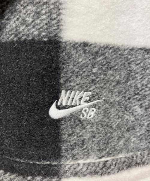 NIKE SB（ナイキエスビー）NIKE SB (ナイキエスビー) シャツジャケット ブラック×ホワイト サイズ:XXLの古着・服飾アイテム