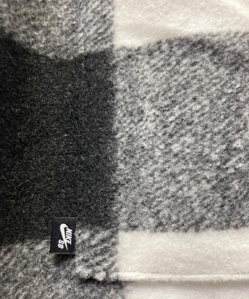 NIKE SB（ナイキエスビー）NIKE SB (ナイキエスビー) シャツジャケット ブラック×ホワイト サイズ:XXLの古着・服飾アイテム