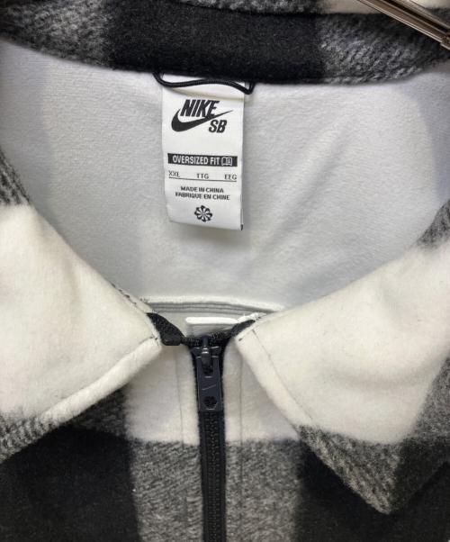 NIKE SB（ナイキエスビー）NIKE SB (ナイキエスビー) シャツジャケット ブラック×ホワイト サイズ:XXLの古着・服飾アイテム