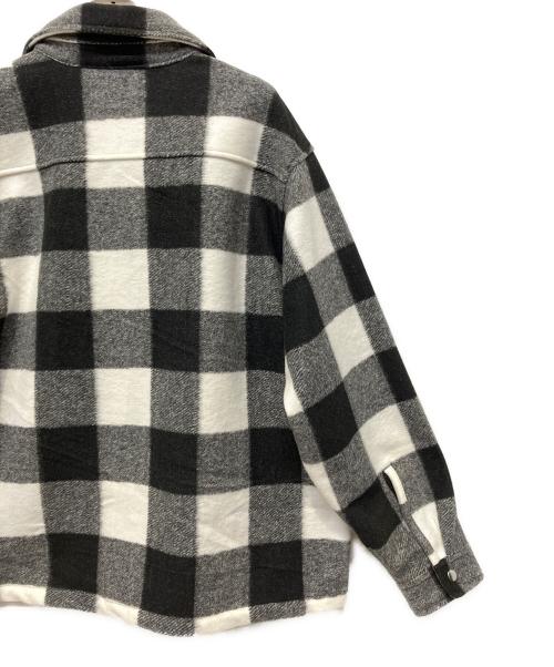 NIKE SB（ナイキエスビー）NIKE SB (ナイキエスビー) シャツジャケット ブラック×ホワイト サイズ:XXLの古着・服飾アイテム