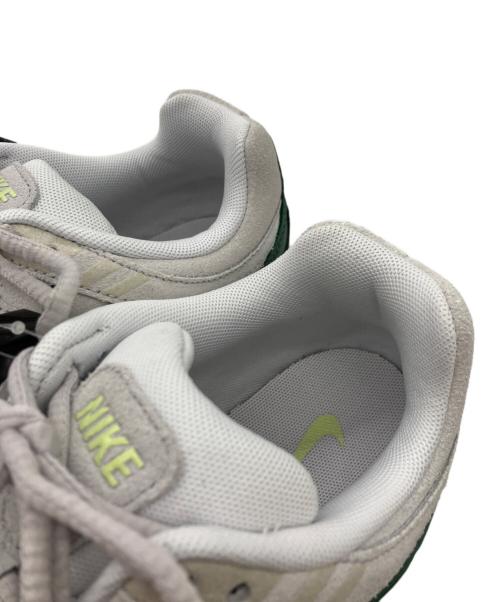 NIKE（ナイキ）NIKE (ナイキ) ローカットスニーカー ホワイト×グリーン サイズ:27.5cm 未使用品の古着・服飾アイテム