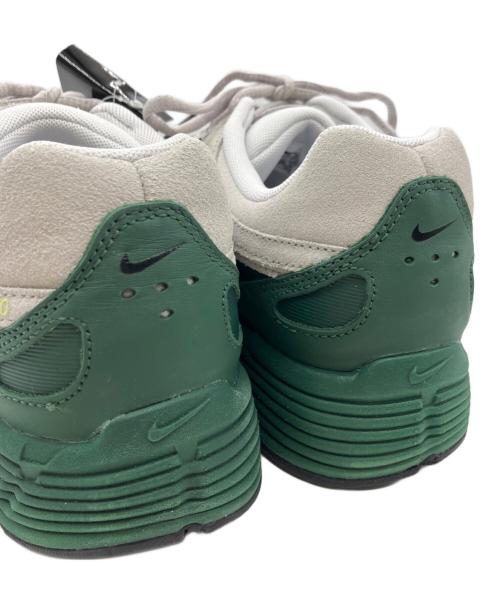 NIKE（ナイキ）NIKE (ナイキ) ローカットスニーカー ホワイト×グリーン サイズ:27.5cm 未使用品の古着・服飾アイテム