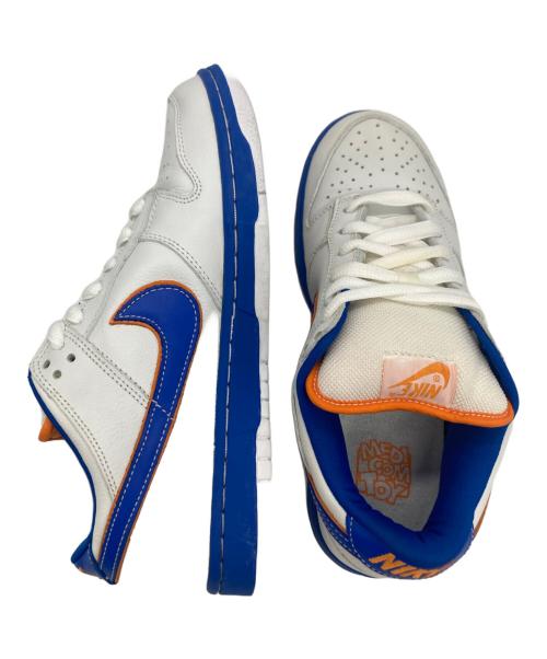 NIKE（ナイキ）NIKE (ナイキ) MEDICOM TOY (メディコムトイ) スニーカー ホワイト×ブルー サイズ:27cmの古着・服飾アイテム