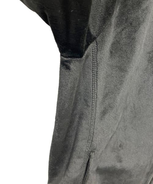 1piu1uguale3（ウノピュウノウグァーレトレ）1piu1uguale3 (ウノピュウノウグァーレトレ) ベロアジャージ ブラック サイズ:Vの古着・服飾アイテム