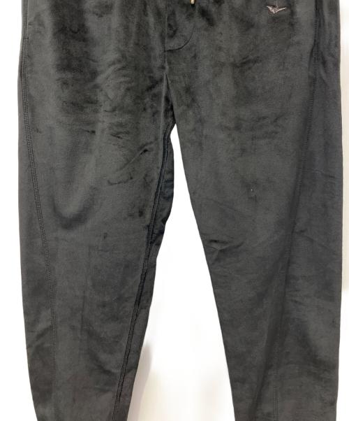 1piu1uguale3（ウノピュウノウグァーレトレ）1piu1uguale3 (ウノピュウノウグァーレトレ) ベロアパンツ ブラック サイズ:Vの古着・服飾アイテム