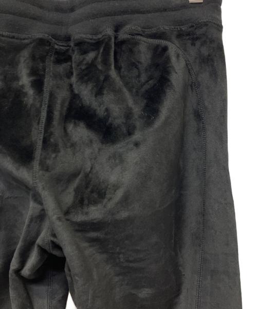 1piu1uguale3（ウノピュウノウグァーレトレ）1piu1uguale3 (ウノピュウノウグァーレトレ) ベロアパンツ ブラック サイズ:Vの古着・服飾アイテム