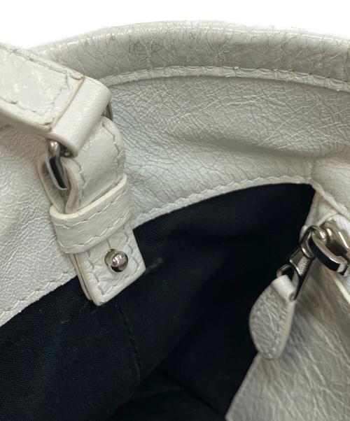 BALENCIAGA（バレンシアガ）BALENCIAGA (バレンシアガ) 2WAYバッグ ホワイトの古着・服飾アイテム